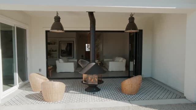 S01:E03 - The Great Room War