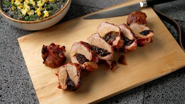 S01:E08 - The Brazilian Grill