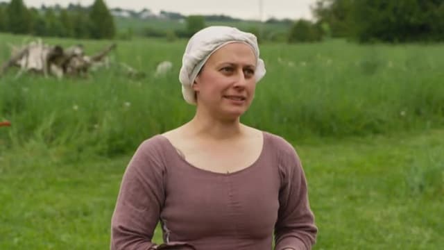 S01:E02 - Historical Re-Enactment