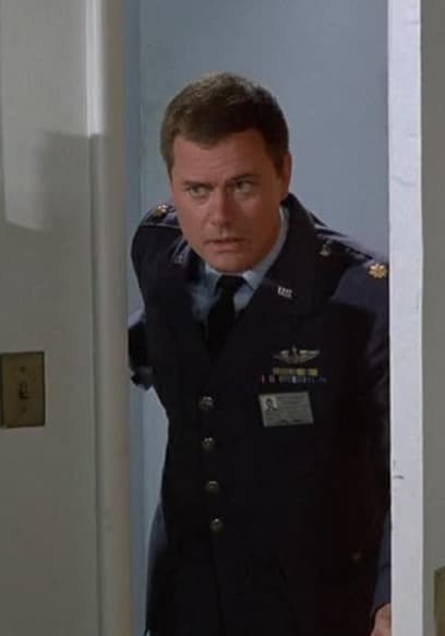 S04:E11 - Dr. Bellows Goes Sane poster