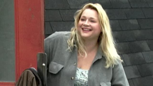 S01:E02 - Soggy Sorority