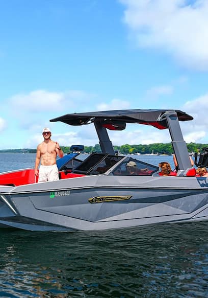 Póster de S01:E10 - Cheap vs. Expensive Wake Boat!
