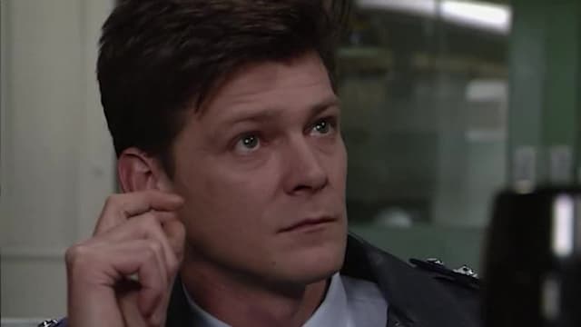 S05:E18 - Drag Line