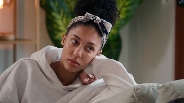 S02:E08 - First Date Flashbacks