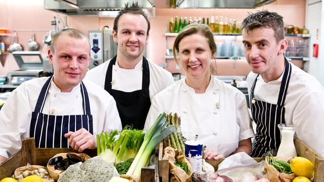 S06:E32 - Wales Fish