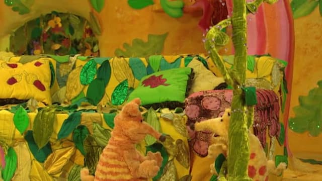 Watch The Roly Mo Show S01:E92 - Doctor Who? - Free TV Shows | Tubi