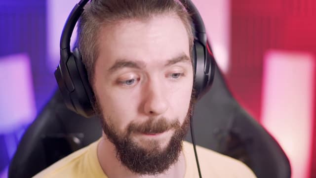 S05:E11 - Crash Bandicoot Racing