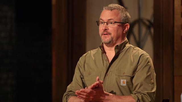 S07:E09 - Military Tribute