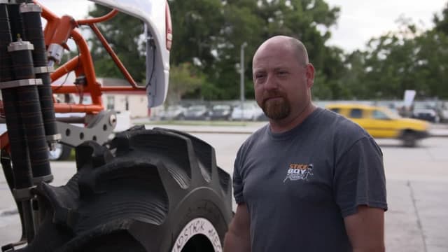 S01:E01 - The Dirty 7 vs. New England