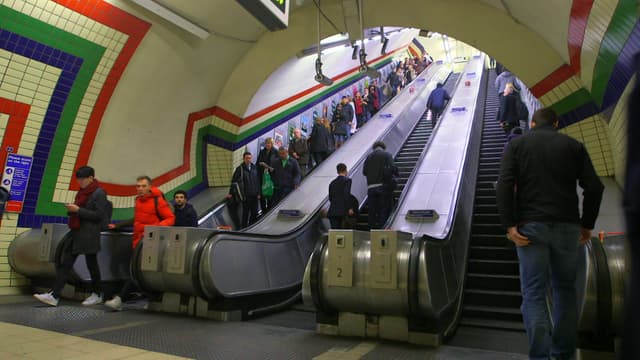 S01:E04 - The Piccadilly Line