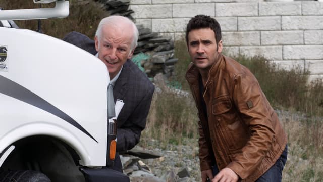 S04:E07 - Republic of Doyle: S4 E7 - in Brigus