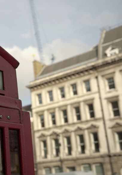 S01:E04 - London poster