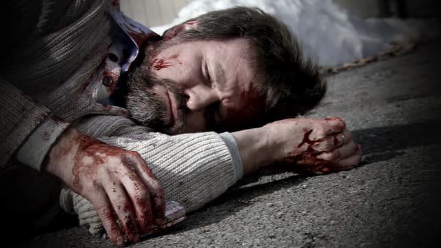 S01:E06 - White Snow, Red Blood