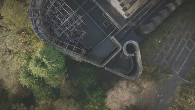 S08:E06 - Hollywood vs. Nazis