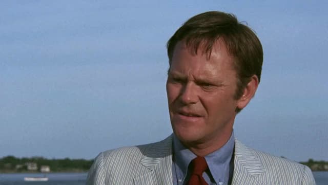 S07:E05 - Darrin on a Pedestal