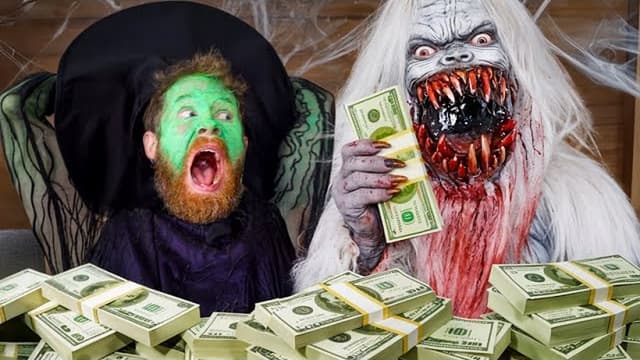 S01:E03 - Scream to Win $10k With Animatronics