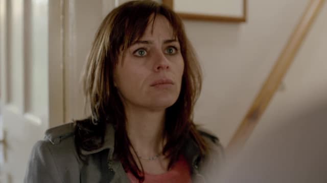 S01:E01 - Rosie