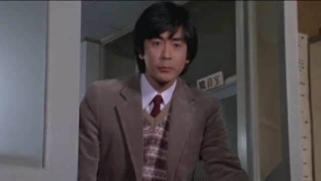 S01:E01 - Ultraman Teacher