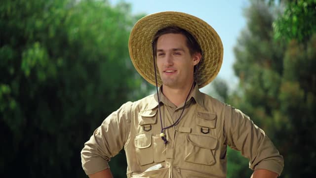 S01:E07 - Keep Off the Grass