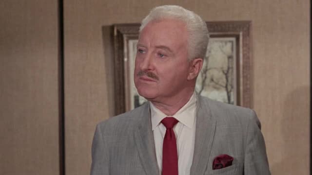 S04:E32 - Man of the Year
