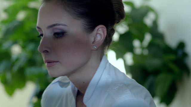 S01:E03 - Entre secretos y promesas