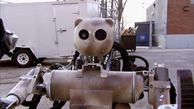 S16:E10 - Weird Machines
