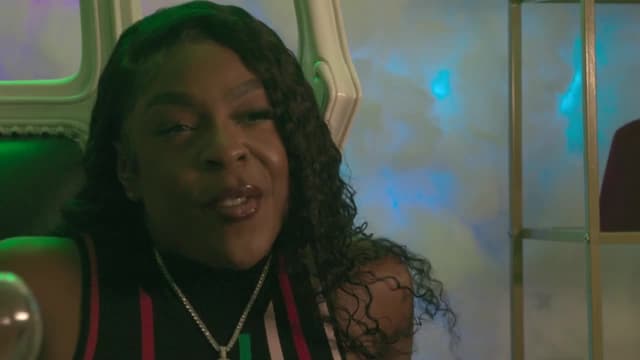 S01:E03 - Hustle and Happiness