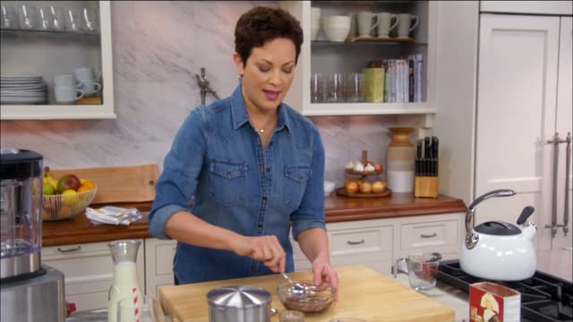 S01:E02 - Say Yes to Chocolate