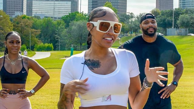 S01:E03 - Baddie Bootcamp