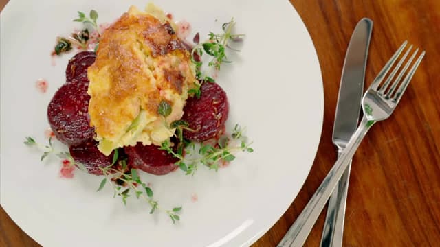 S01:E04 - School Daze