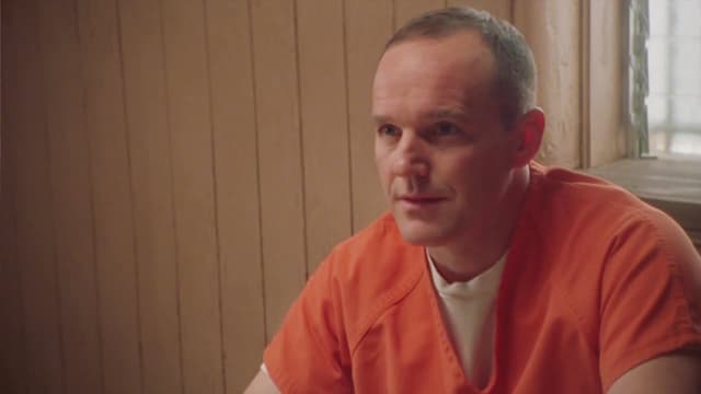 S03:E11 - Strays