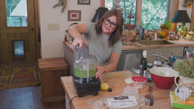 S02:E32 - Italian Flag Pasta