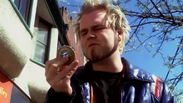 S01:E01 - Pilot