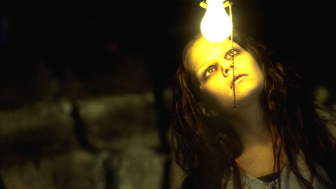 Watch Stir of Echoes (Doblado)