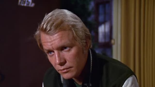 S01:E23 - The Bounty Hunter