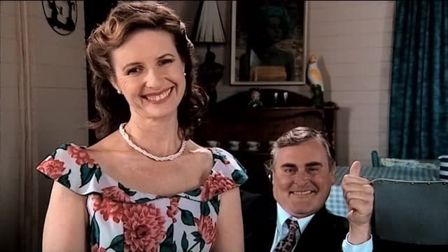 S01:E18 - The Good Woman's Guide to a Happy Home