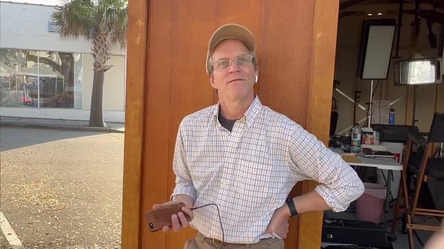 S01:E01 - Justice-Seeking Sisters