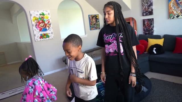 S01:E05 - Siblings, Jojo Sevyn & Major Funworld Skits