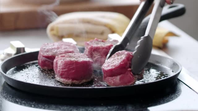 S01:E03 - I Got It From My Mami