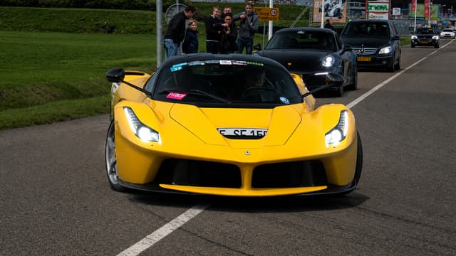 S01:E14 - Modified Cars Head Back to the Streets
