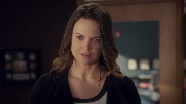 S01:E06 - When One Door Closes