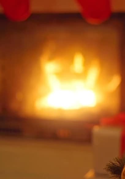 S01:E08 - Christmas Fireplace poster