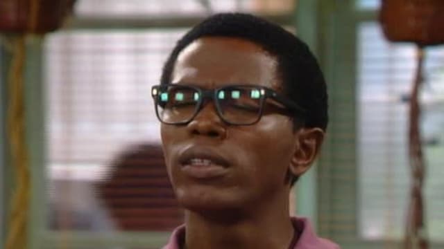 S02:E03 - The Movie Deal