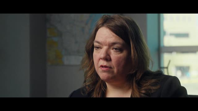 S07:E01 - The Windshield Cracked From Side to Side