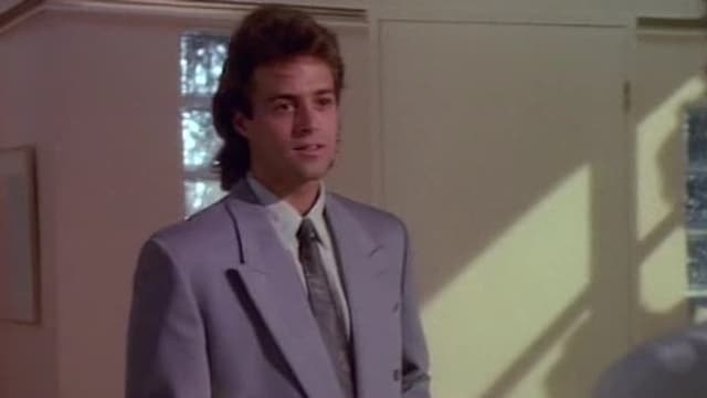 S11:E10 - Never Judge Book by Its Cover