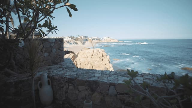 S01:E01 - Cabo San Lucas