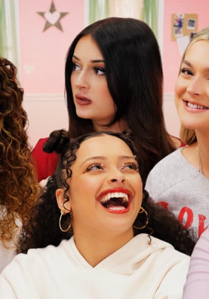S03:E36 - Love and Heartbreak ft. Sofie Dossi poster
