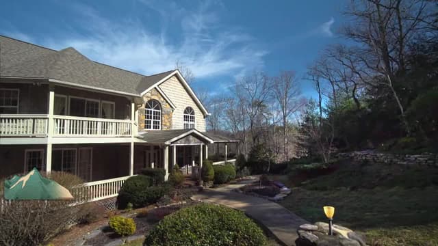 S03:E14 - North Carolina Dream Dwelling