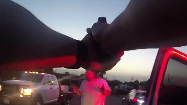 S01:E20 - Employees Busted