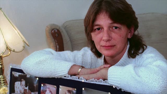 S01:E24 - A Christmas Rose